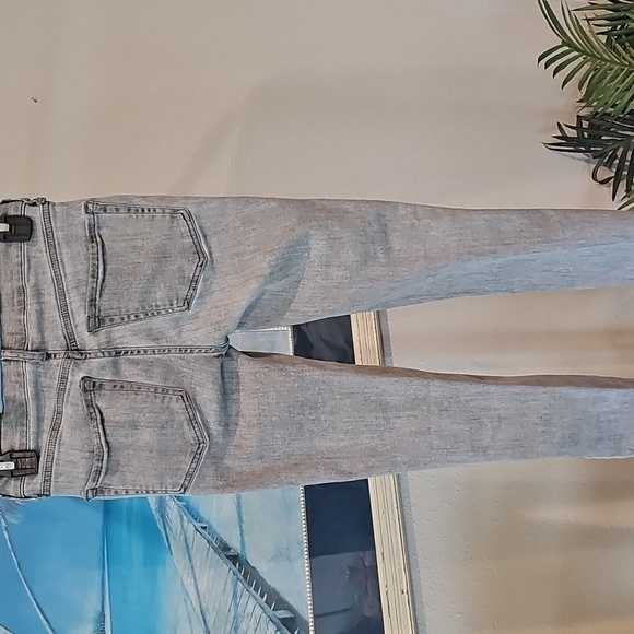 Free People Distressed Ripped Gray Denim Stretch Jeans Women's Size 25 - Picture 3 of 3